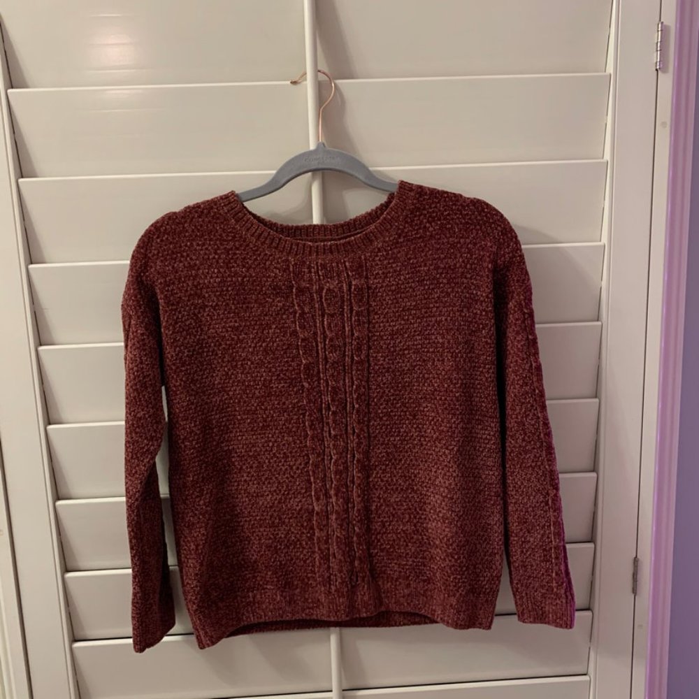 longsleeve maroon sweater